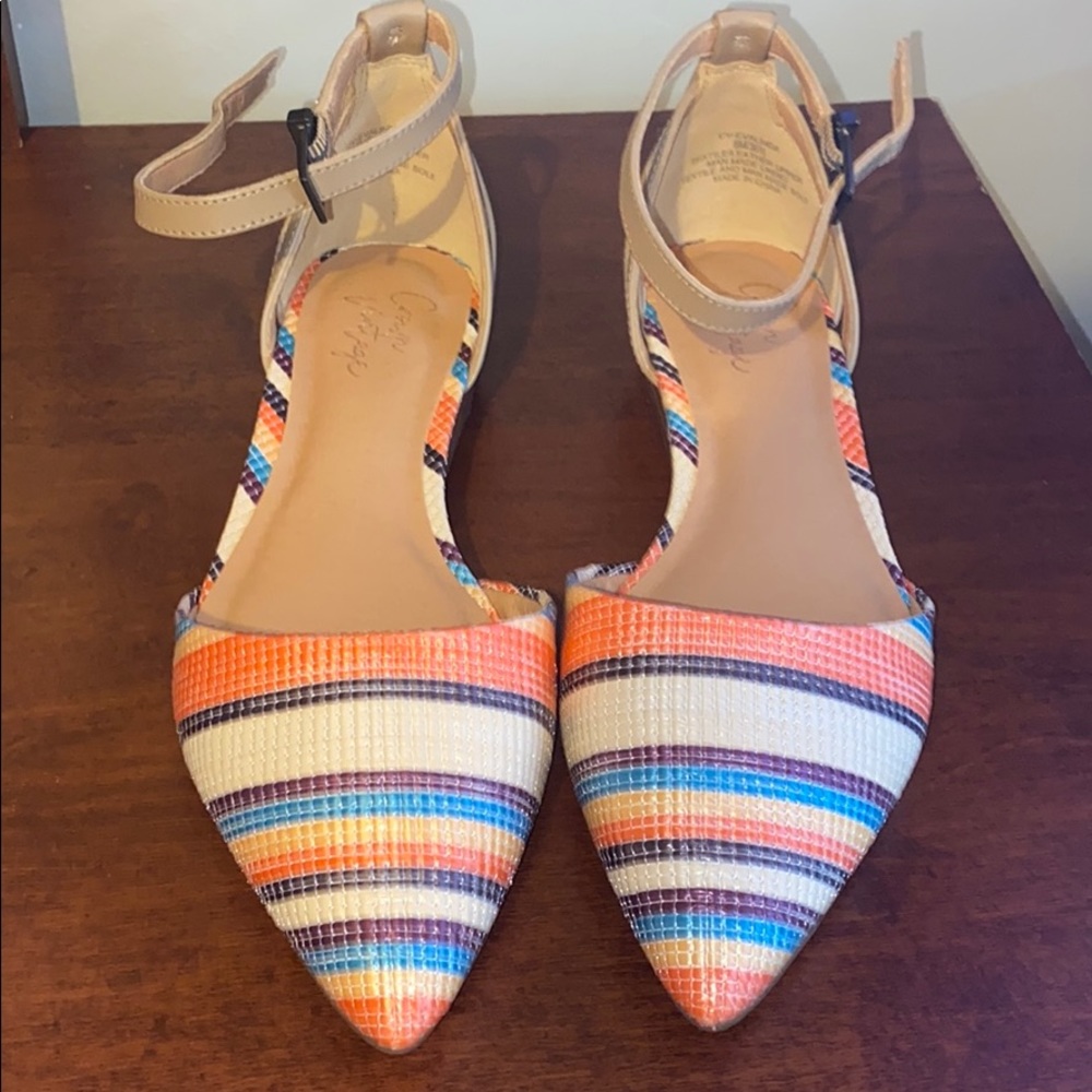 Crown Vintage Flats